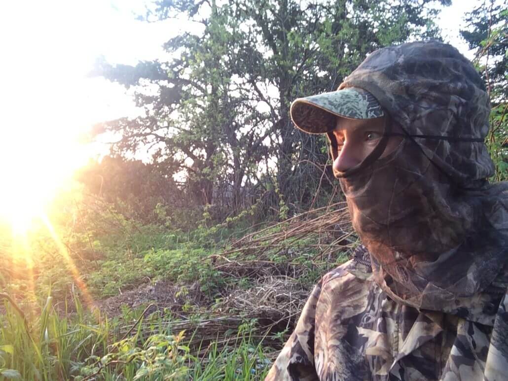 Bowhunting Face Mask vs. Face Paint vs. Bare…